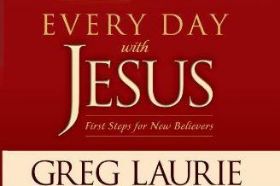 With so many advertising messages bombarding us, along with household tasks that need to be done and relationships with friends and family competing for our attention, it's difficult to find time with Jesus. But in order to thrive in our overworked, overstimulated society, it mustbe a priority. Every Day with Jesusis a daily devotional offering structure and biblical inspiration for new Christians. Greg Laurie is a well-known expert at helping new believers grow closer to Christ daily so they'll flourish in their relationship with God.